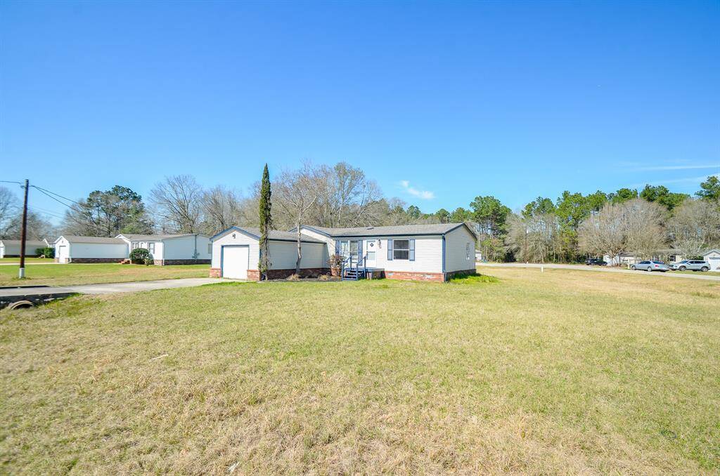 Enormous Corner lot
