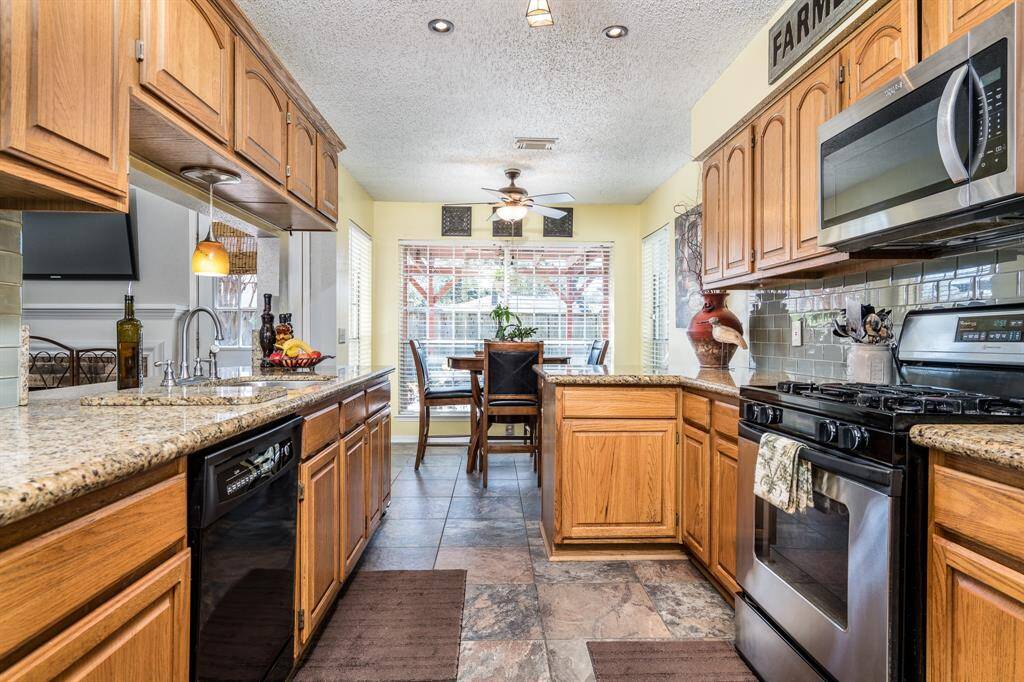Here's a full-on picture of the kitchen looking towards the back of the house.