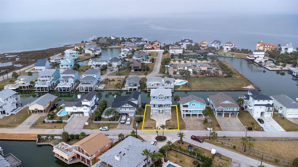 Aerial view w/drone. Look at close how you are to the Galveston Bay.