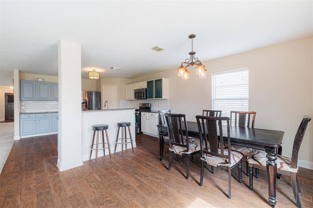 Breakfast area located off the kitchen.