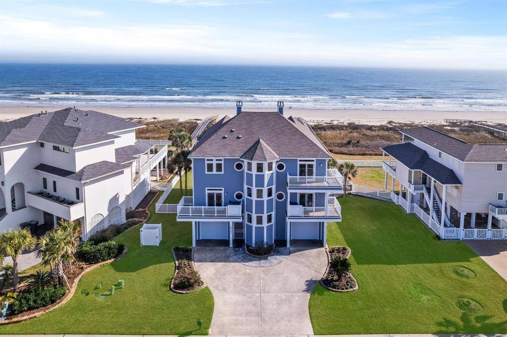 Welcome to 19307 Shores Drive!