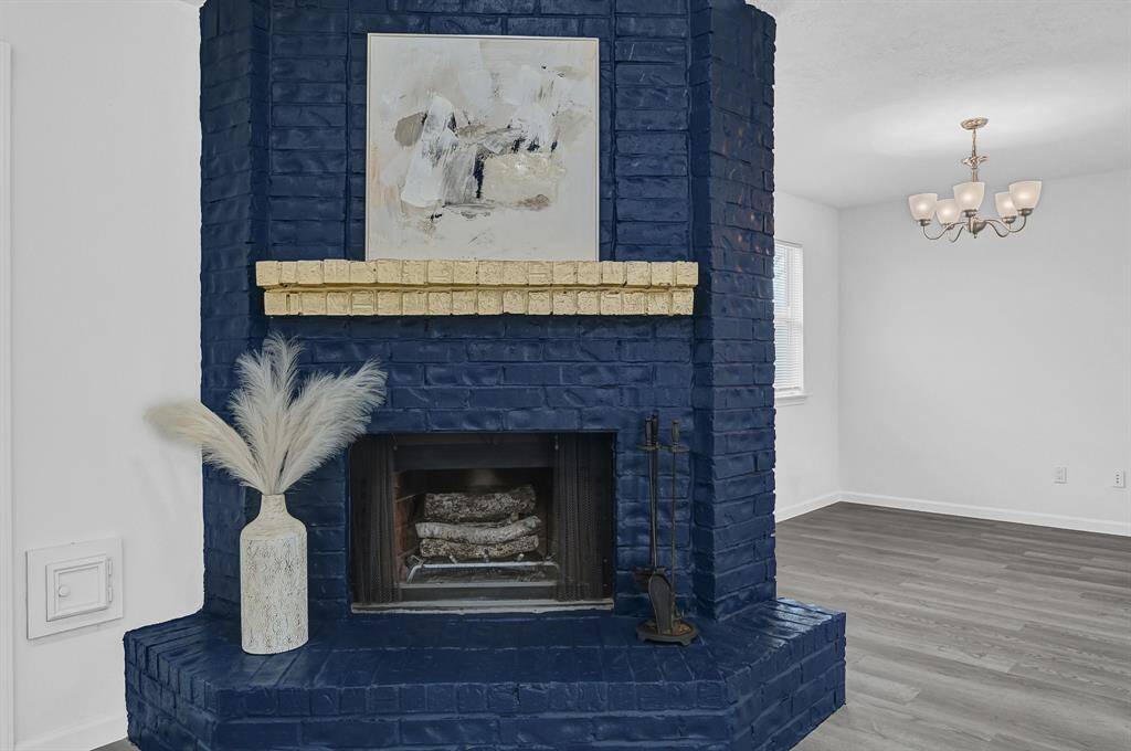 WOOD FIREPLACE