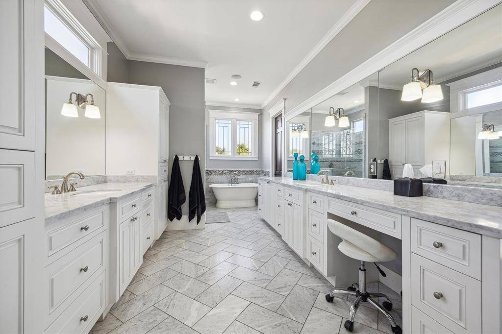 Double large vanities.