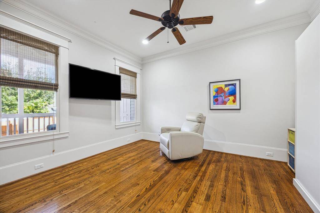 Downstairs bedroom