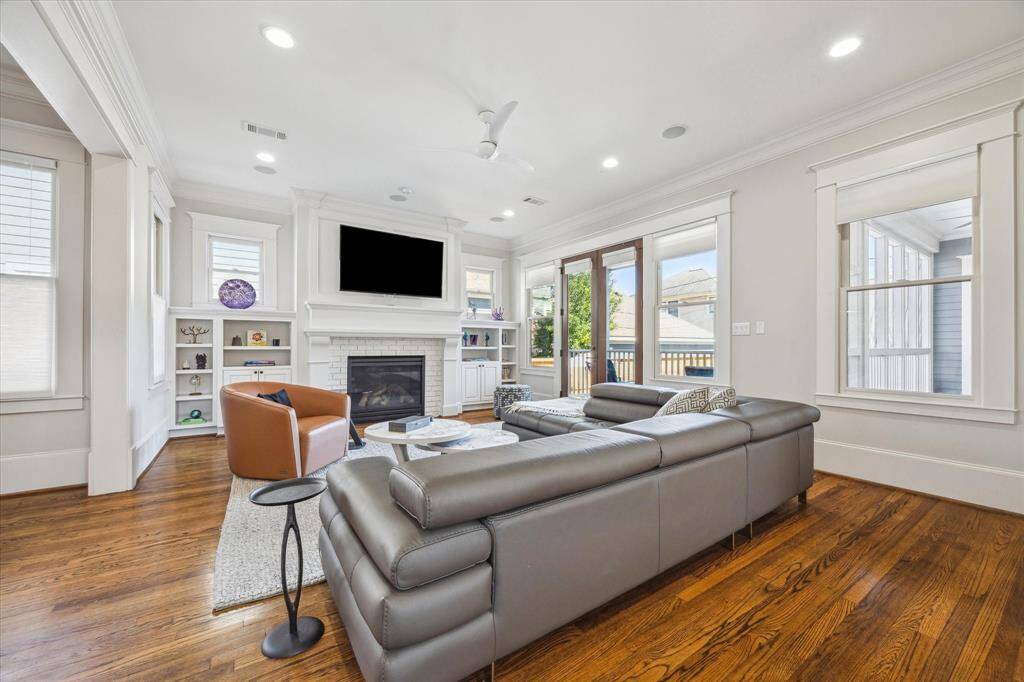 Living room.  Gas log fireplace, recessed lights.