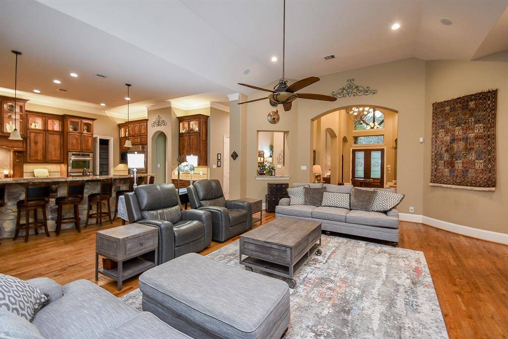 Great open concept living!