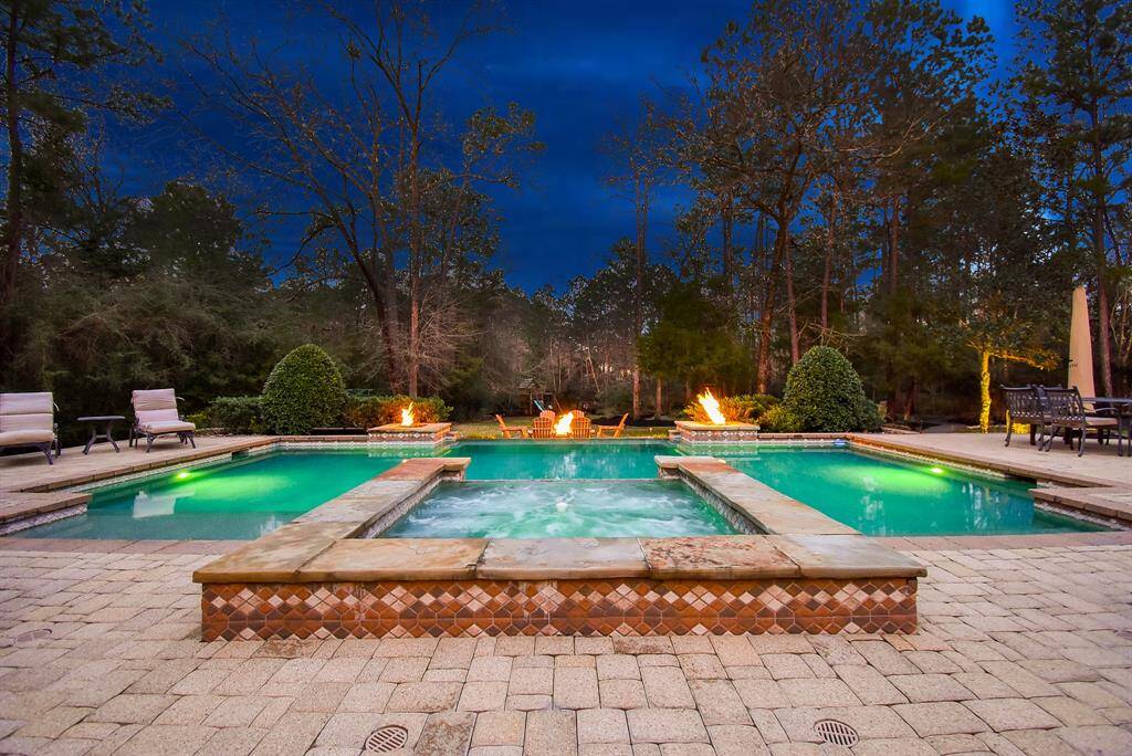 Imagine this being your backyard. WOW!