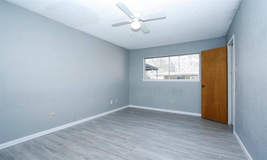 Secondary Bedroom.
