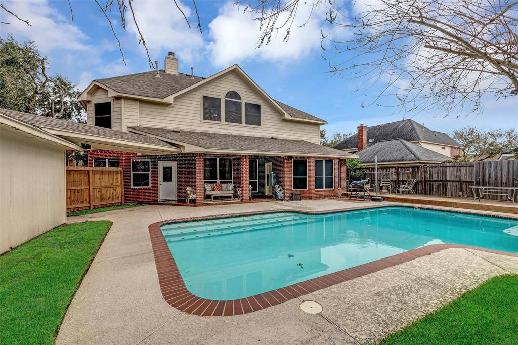 Time to play and stay cool in the pool.