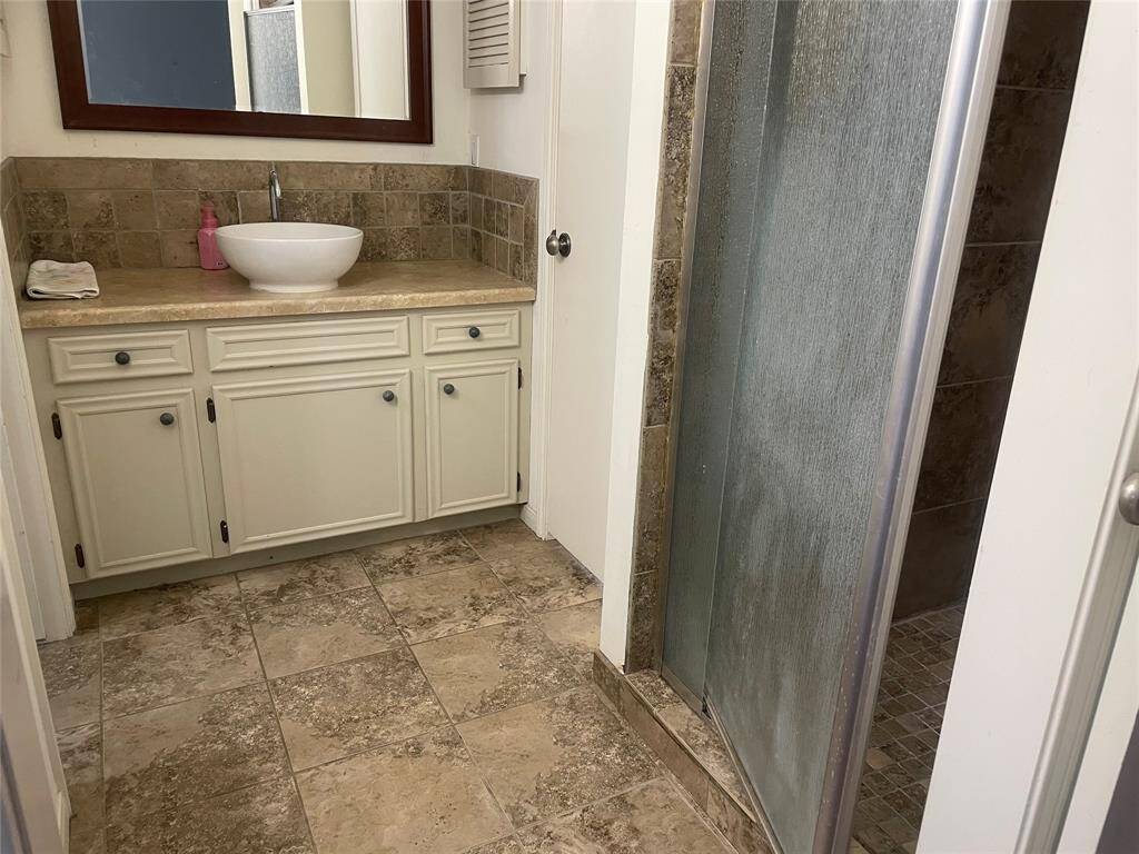 Bright Bonus room