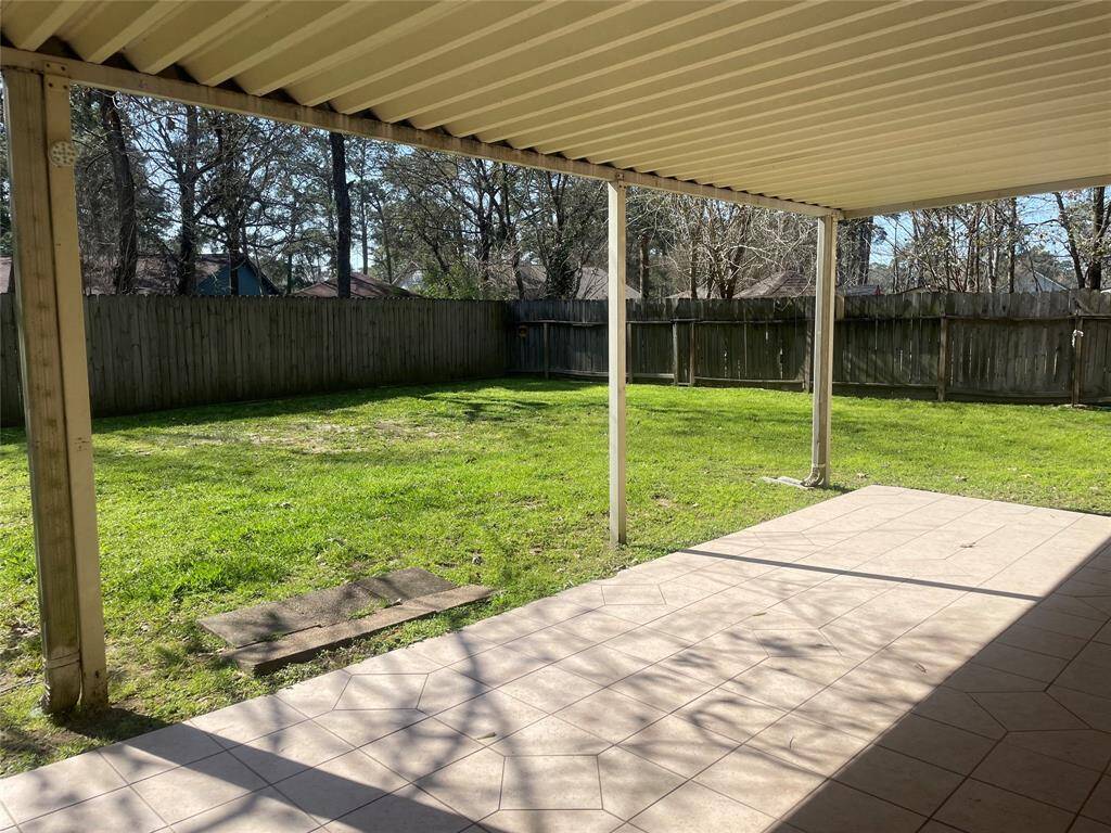 Double sliding back door & solar panels throughout