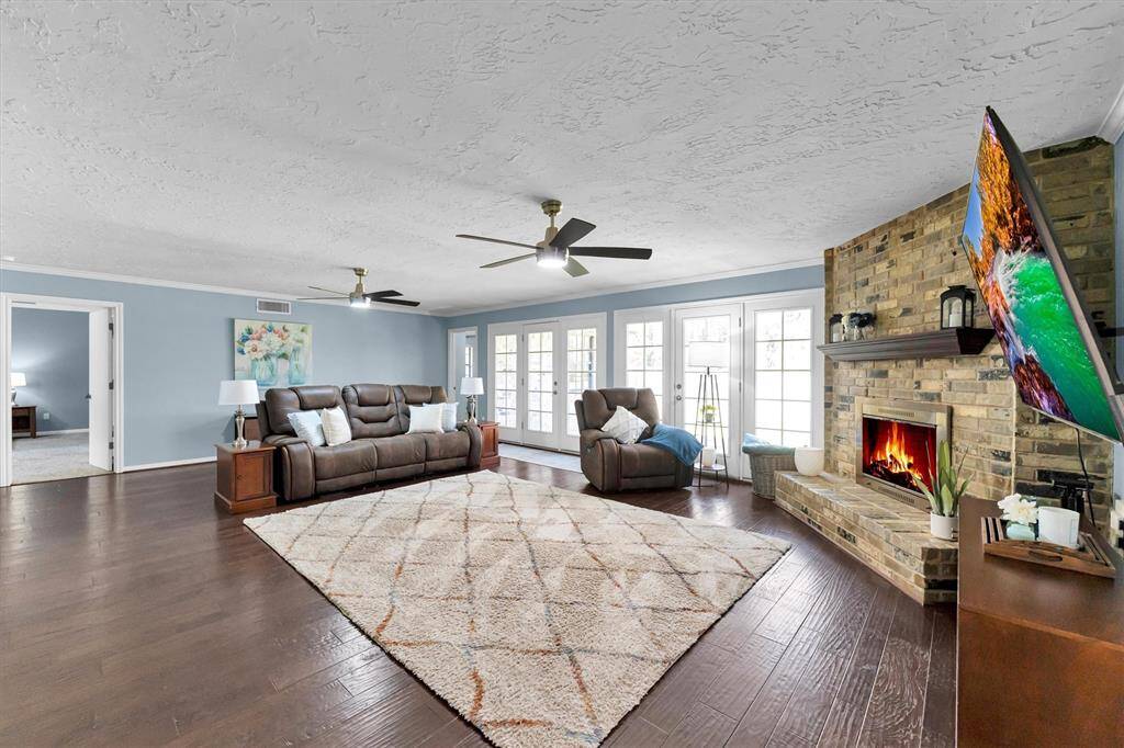 spacious living room