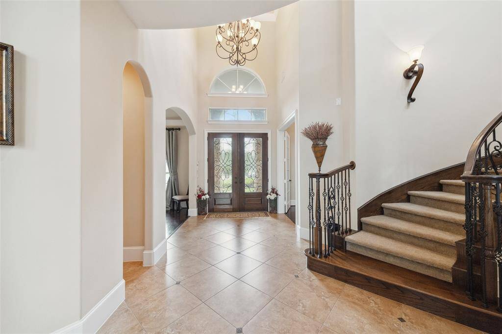 And so it begins with the gorgeous, curved staircase.