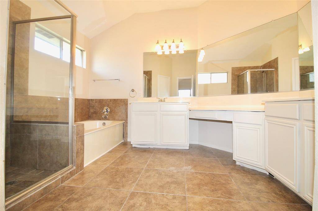 Primary Bathroom with shower and tub combo