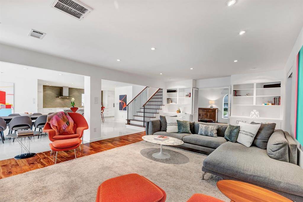 Tailored for both intimate retreats and lively gatherings, the home effortlessly accommodates quiet respite for two or celebrations with family and friends. This haven has been carefully curated to evoke a sense of calm and purpose, whether it’s a cozy nook for relaxation or an expansive area for gathering.