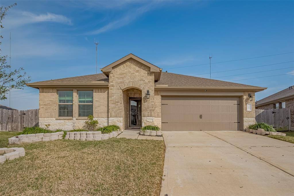 Welcome to 3503 Telford Lane. This charming single-story home has a brick exterior, a large oversized covered back patio, a two-car garage and a well-maintained yard. The house has a welcoming entrance and a clean, simple driveway.