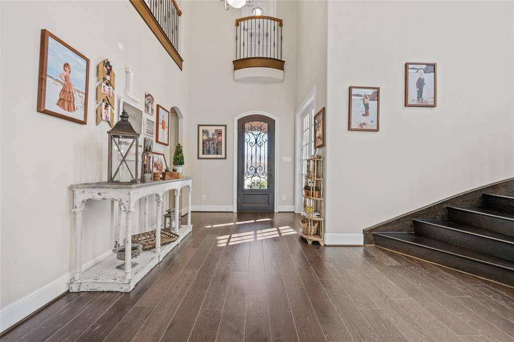 2 story entry!