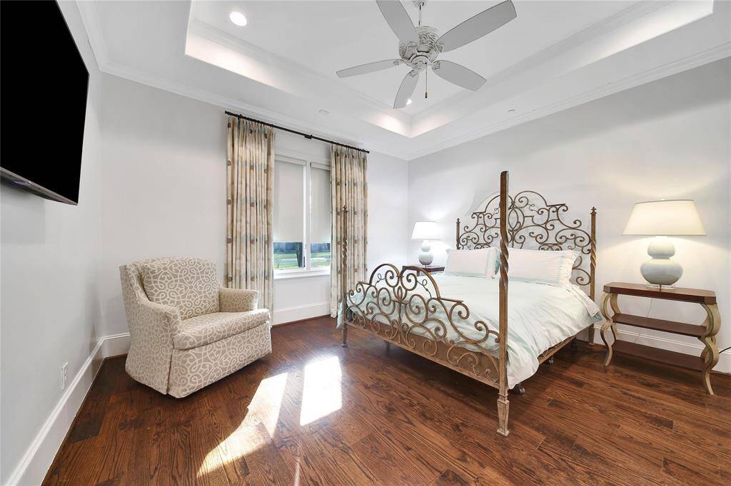 Spacious secondary bedroom with ensuite bathroom.