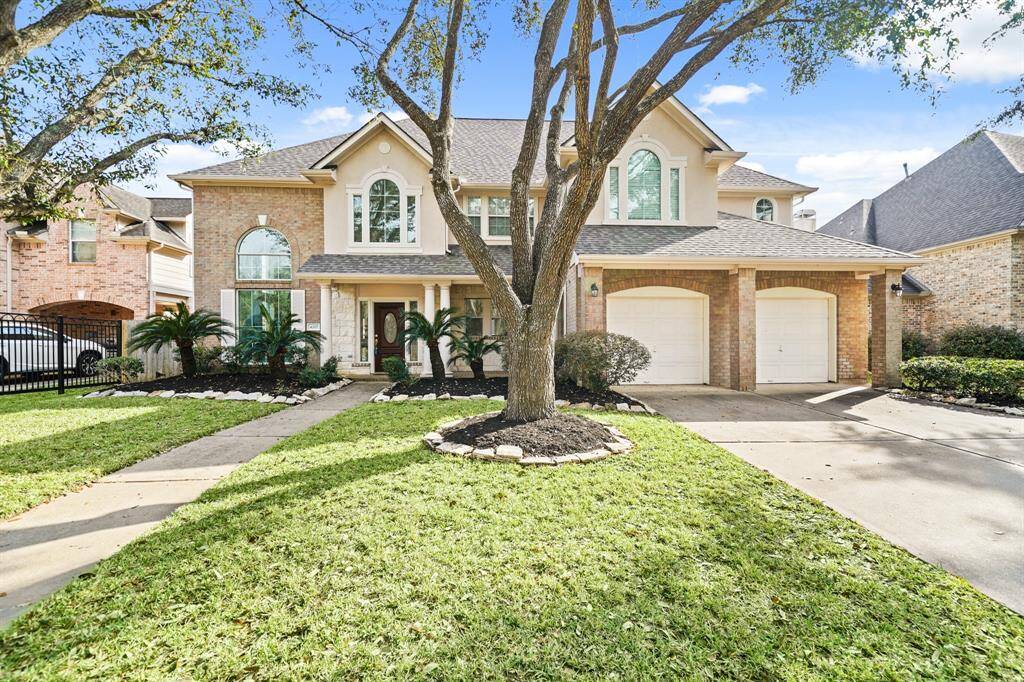 This home is beautiful, both inside and out! The upgraded elevation has stucco and stone accents.