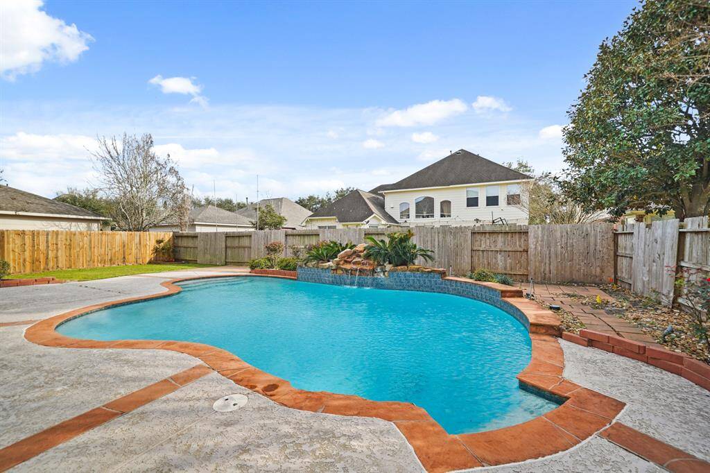 This pool is currently chlorinated, but a salt cell could easily be added, should the next buyer prefer a saltwater pool.