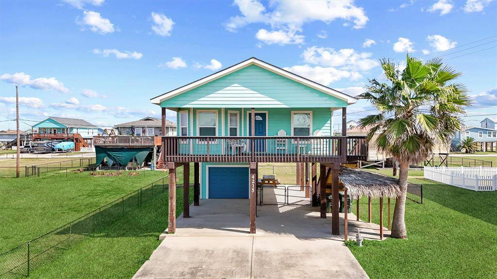 The Beach house of your dreams has arrived, you are right on time!