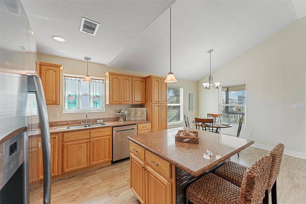 Oversized Island for meal preparation and entertaining year-roud.