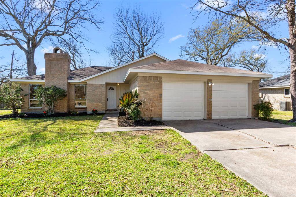 5003 Forest Trail