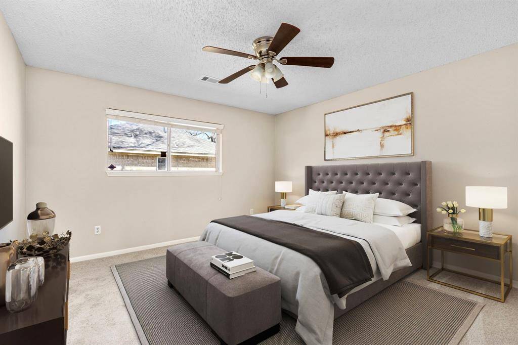 *Virtually Staged* Primary en-suite bedroom