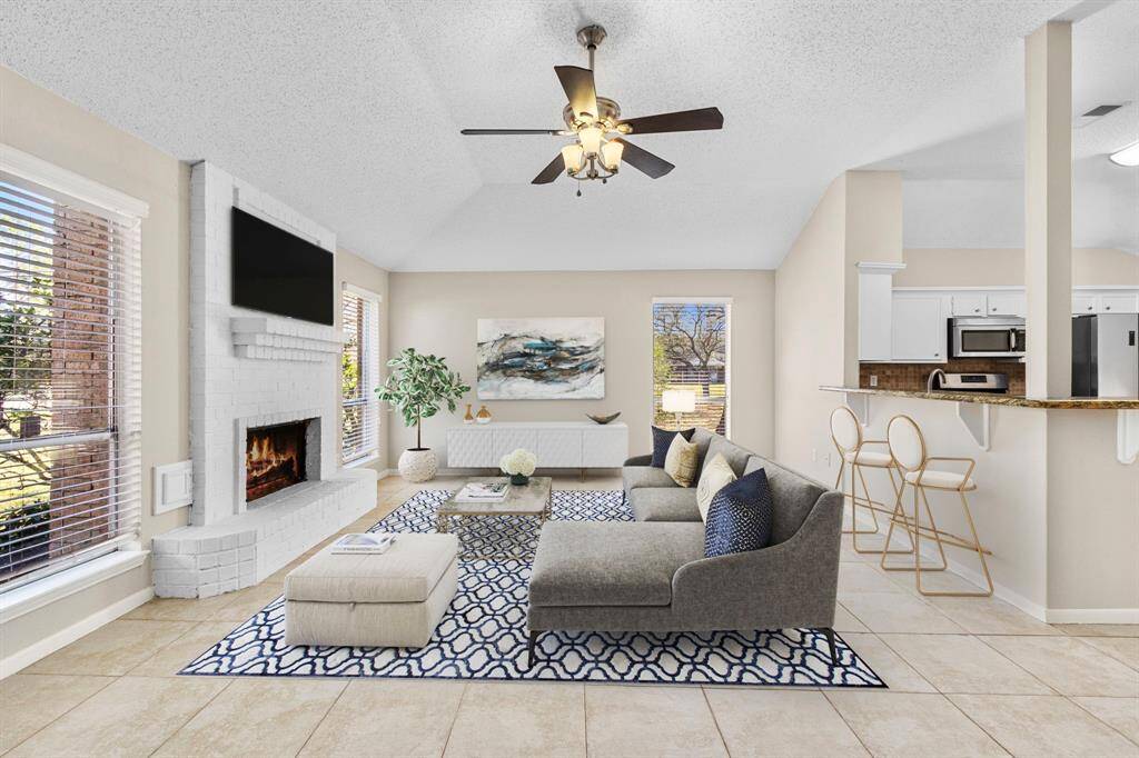 *Virtually Staged* Family Room/Kitchen