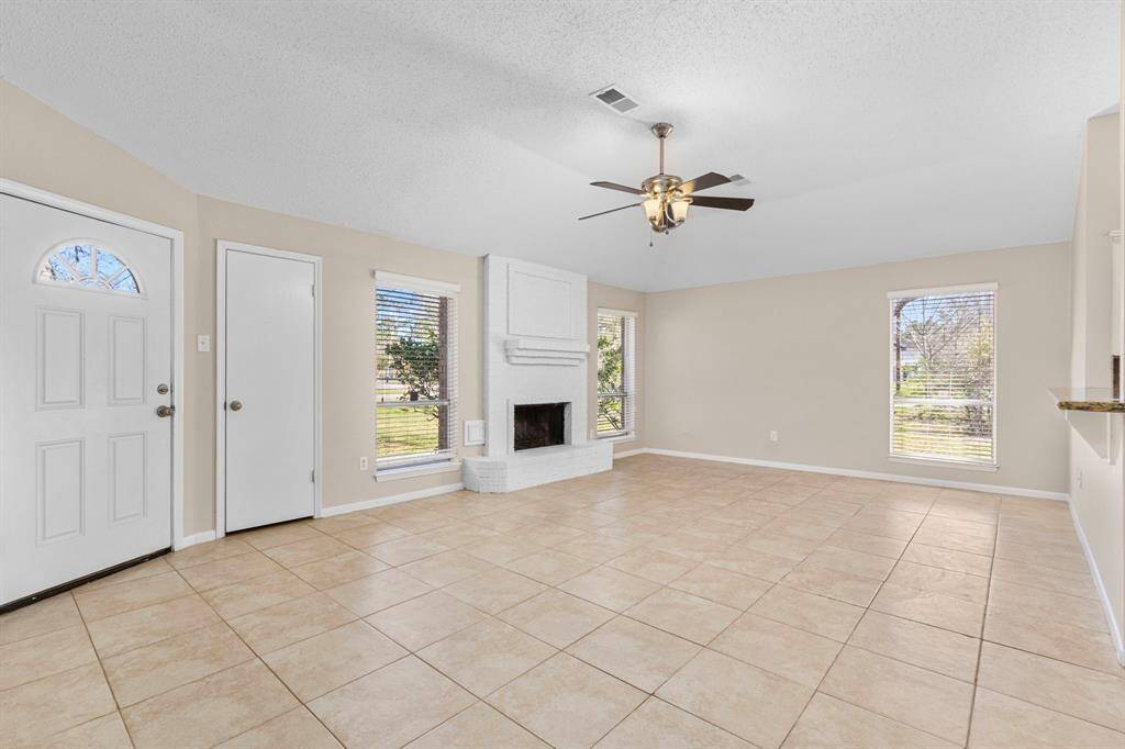 Entrance, open bright Family room