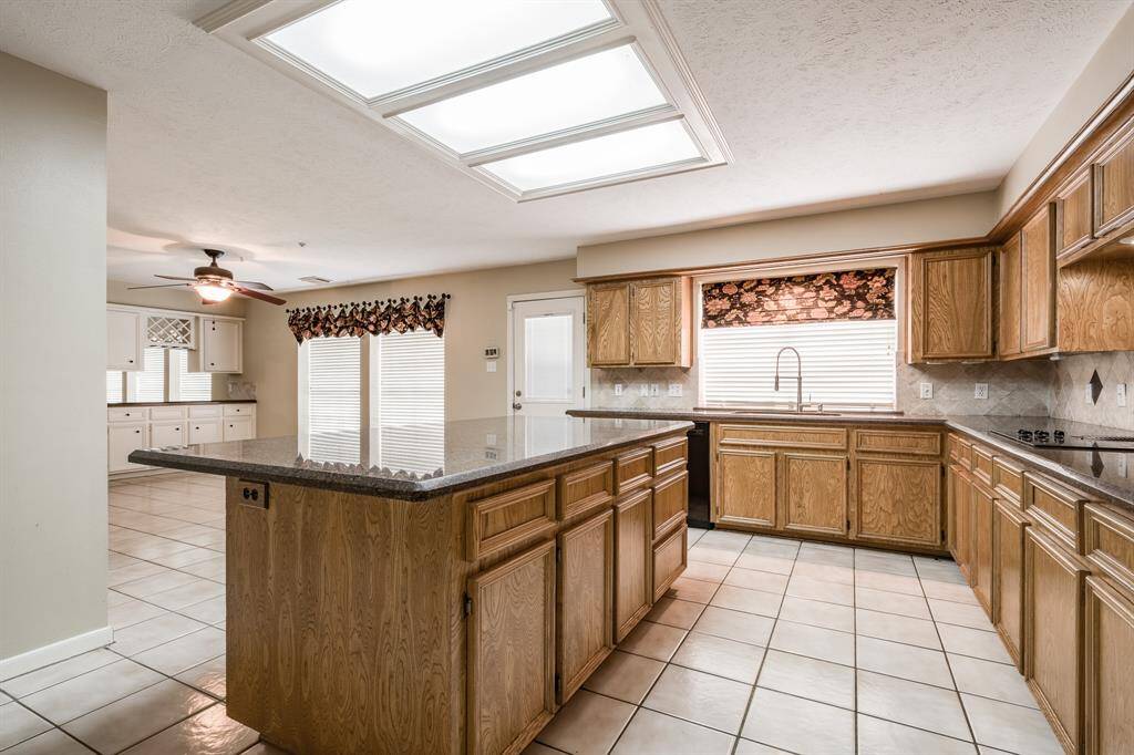 Abundance of cabinet space!