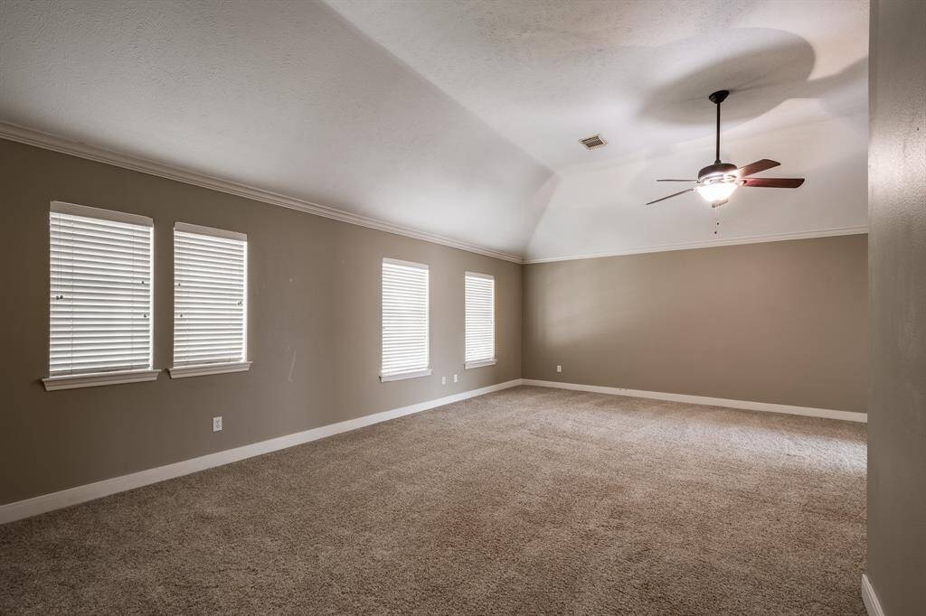 Extra large primary bedroom!