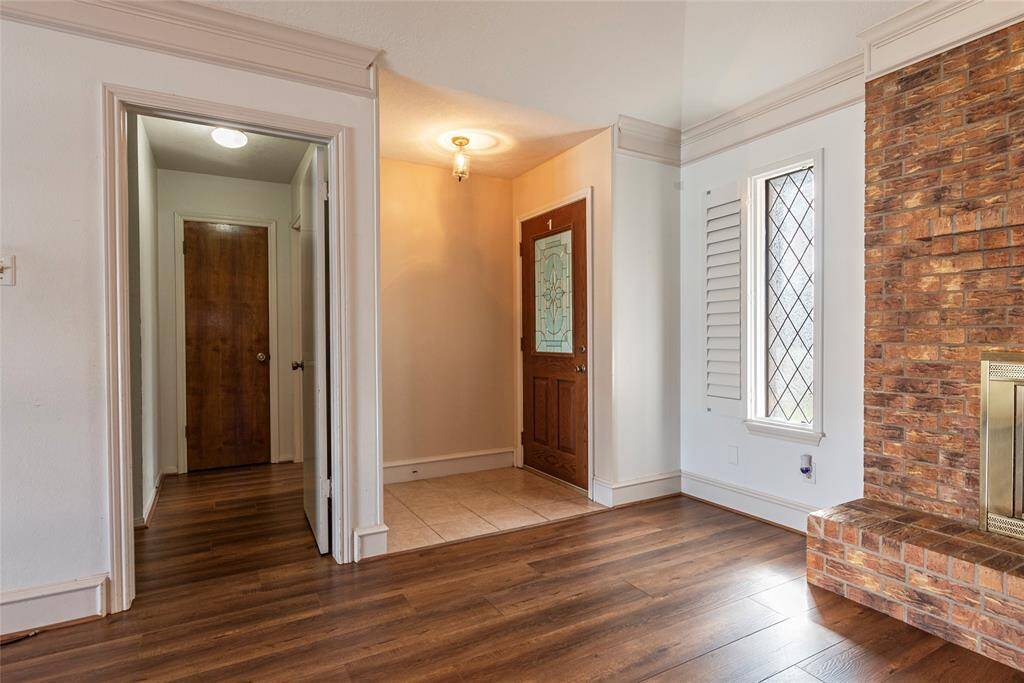 Entry to living room
