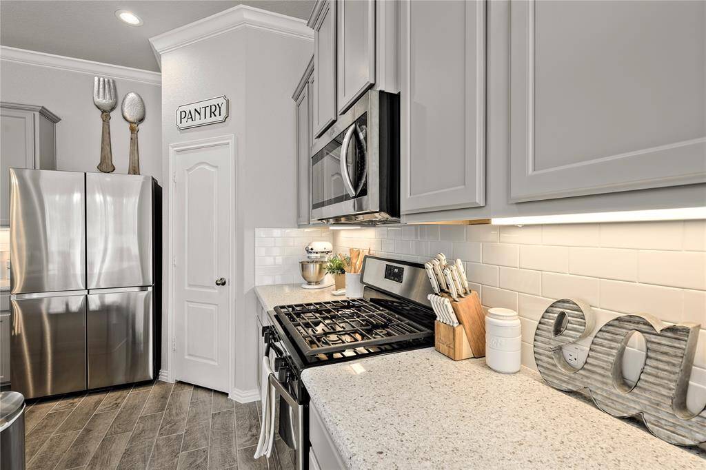 Gas appliances and stone countertops