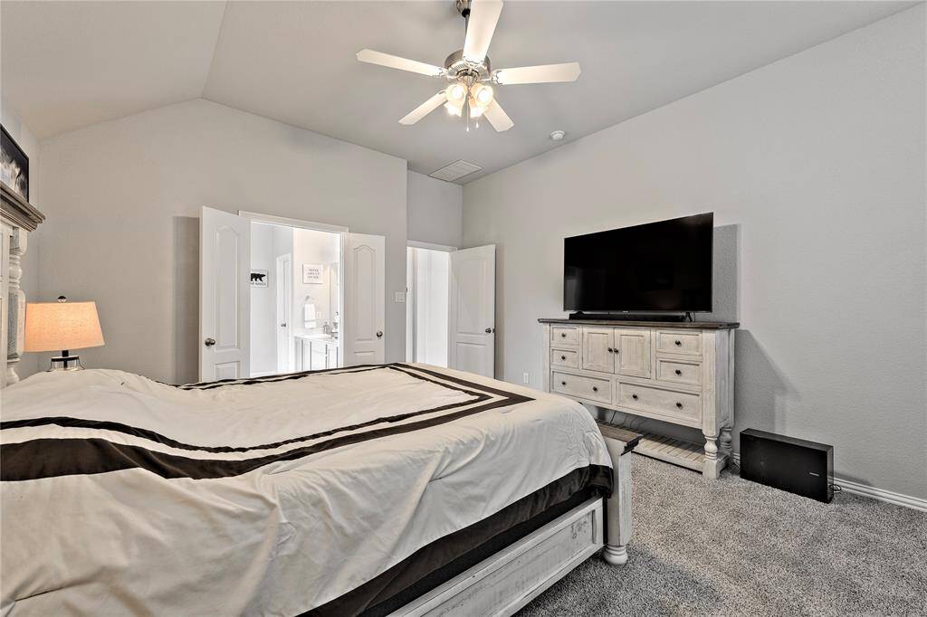 Primary Suite with Ensuite Bath