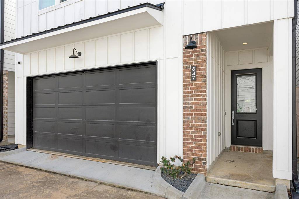 This home is located in the Martin Street Landing...a controlled access gated community.