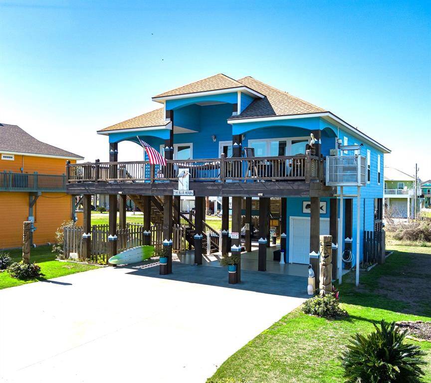 Nice Home. 2 Lots.Landscaped. Refreshing.