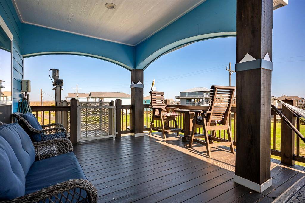 Large Deck. Plenty of room to relax.