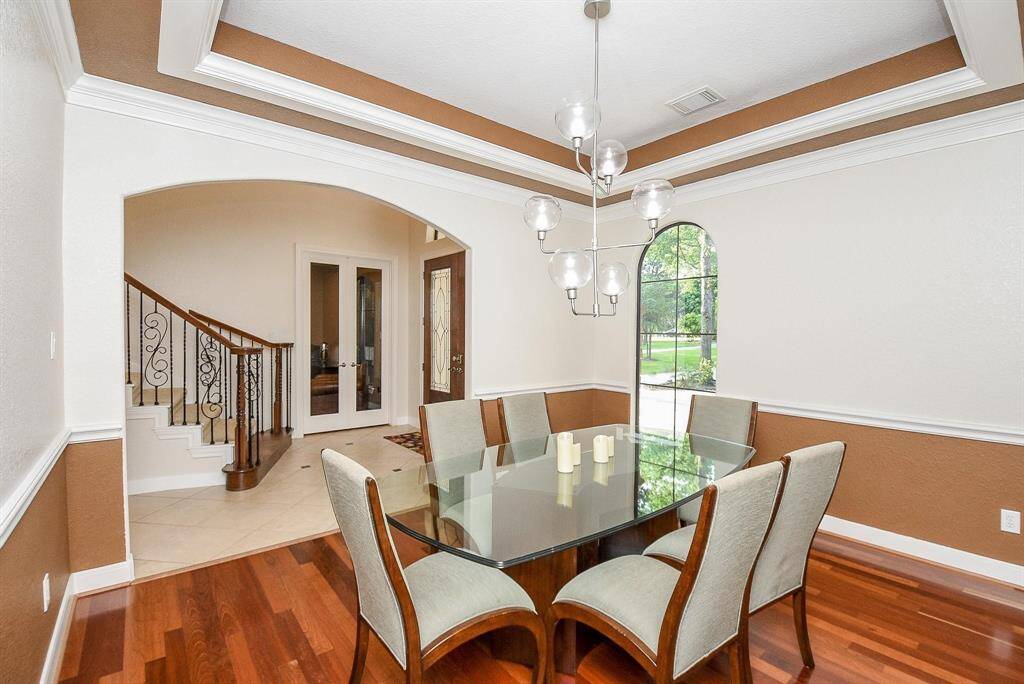 large dining room with plenty of room for a huge table
