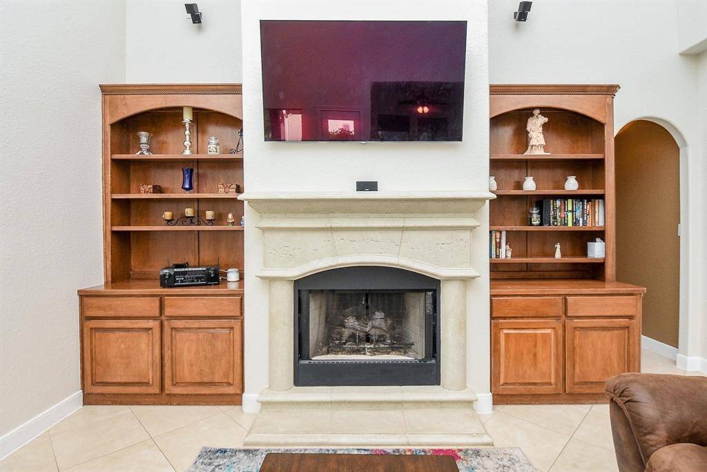 gorgeous gas fireplace in living room