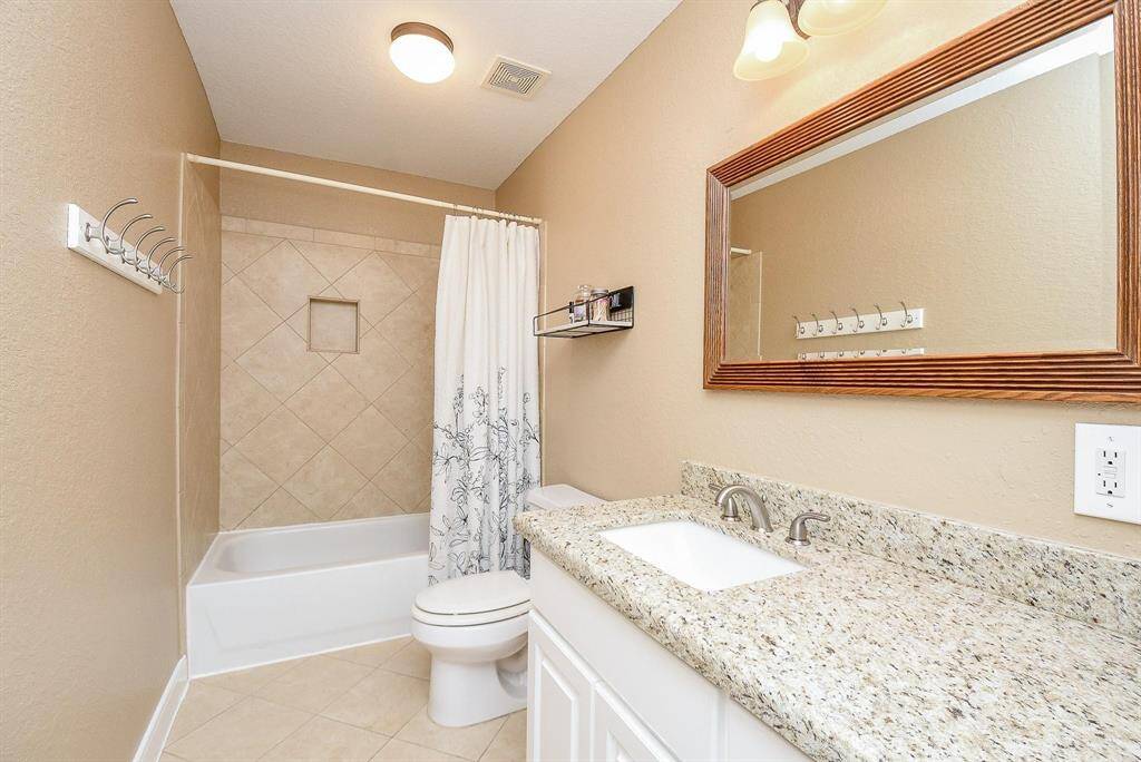secondary bath upstairs