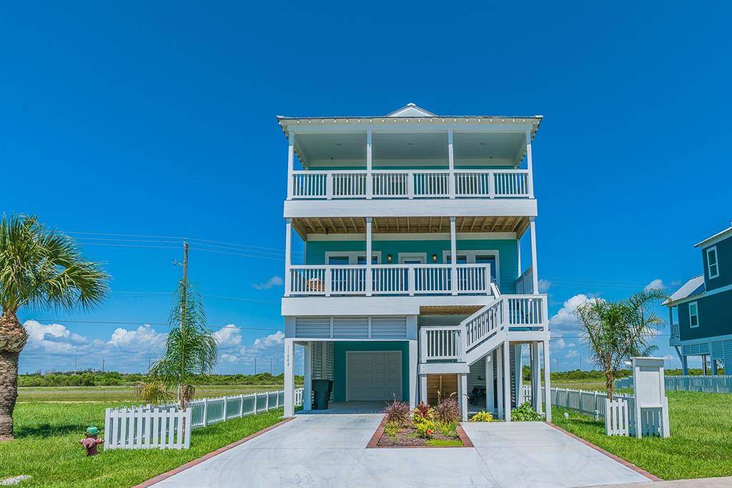 4/3 Beachside Village Beach House built in 2020!