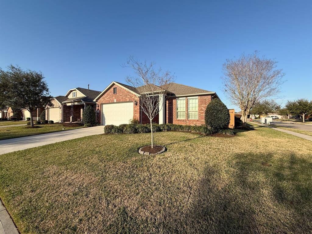 This Village of Tuscan Lakes beauty features 2 bedrooms, 2.5 baths, a flex room that can be used as a study, workout room or whatever you need! Plus an oversized 2 car garage and so much more! All on a large corner lot!