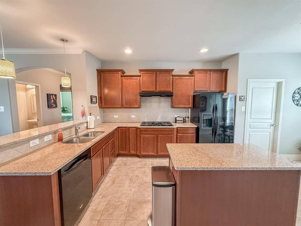Another view of the incredible kitchen!