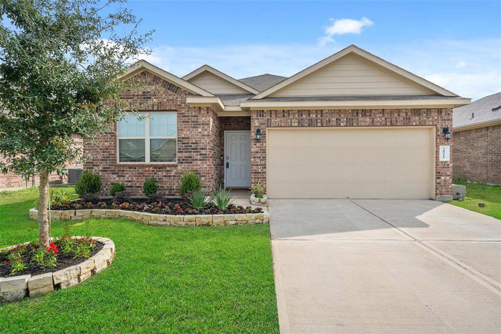 Welcome to this beautifully maintained 4-bedroom, 2-bath, single-story gem, nestled in the sought-after Jasmine Heights community!