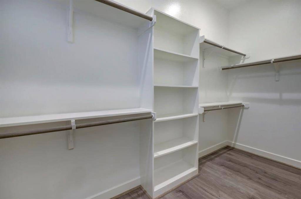 Walk-in-Closet