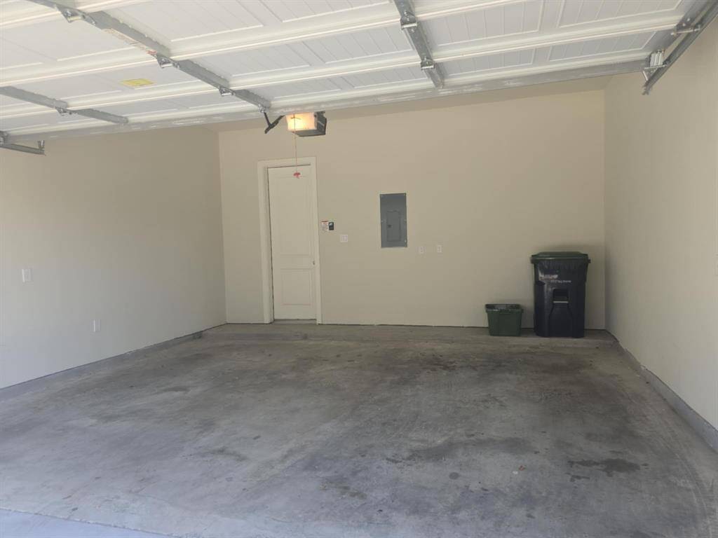 2 cars Garage