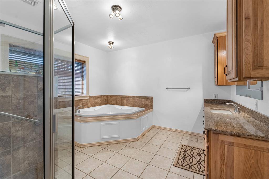 Large Primary Bath