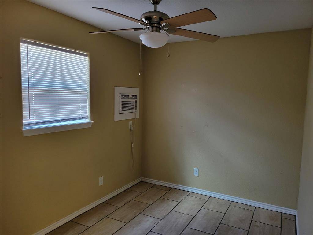 1st bedroom