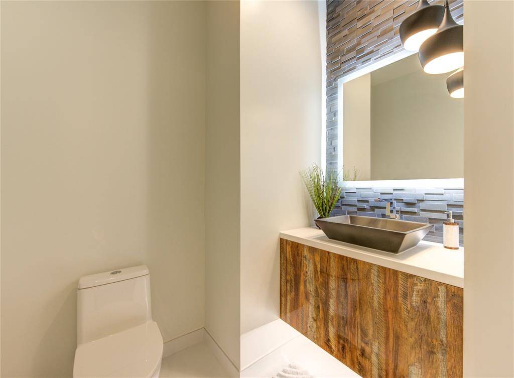 1ST FLOOR UPGRADED CUSTOM POWDER BATHROOM